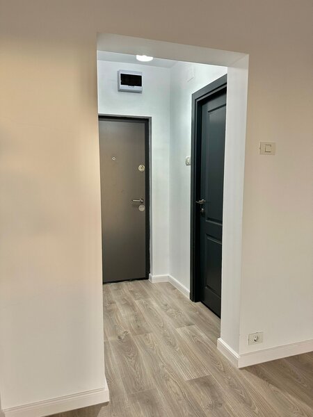 Titan - Metrou Costin Georgian