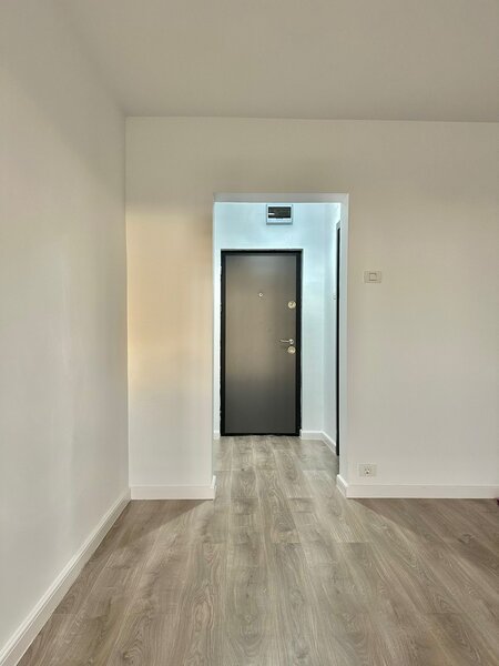 Titan - Metrou Costin Georgian