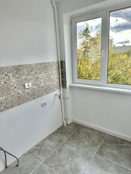 Titan - Metrou Costin Georgian