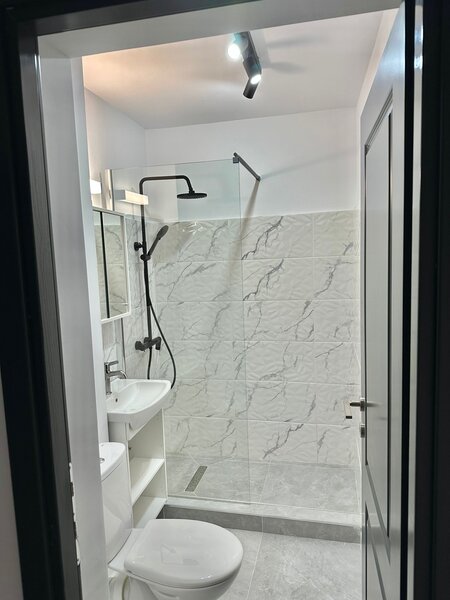 Titan - Metrou Costin Georgian